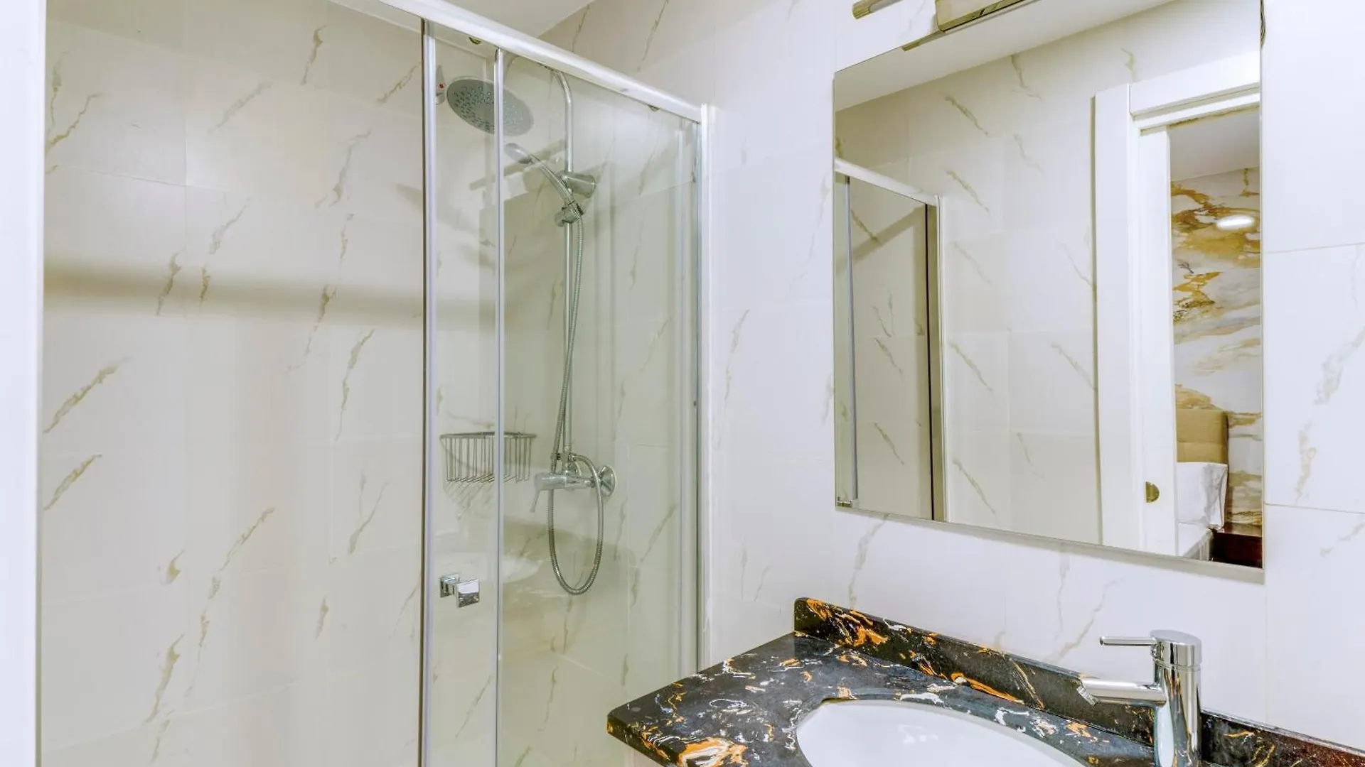 Pensionat Sl Marbella Hotell